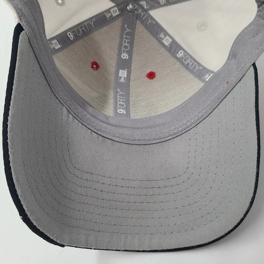 Chicago Blackhawks Hat Adjustable New Era 9Forty Red White Stanley Cup Champions